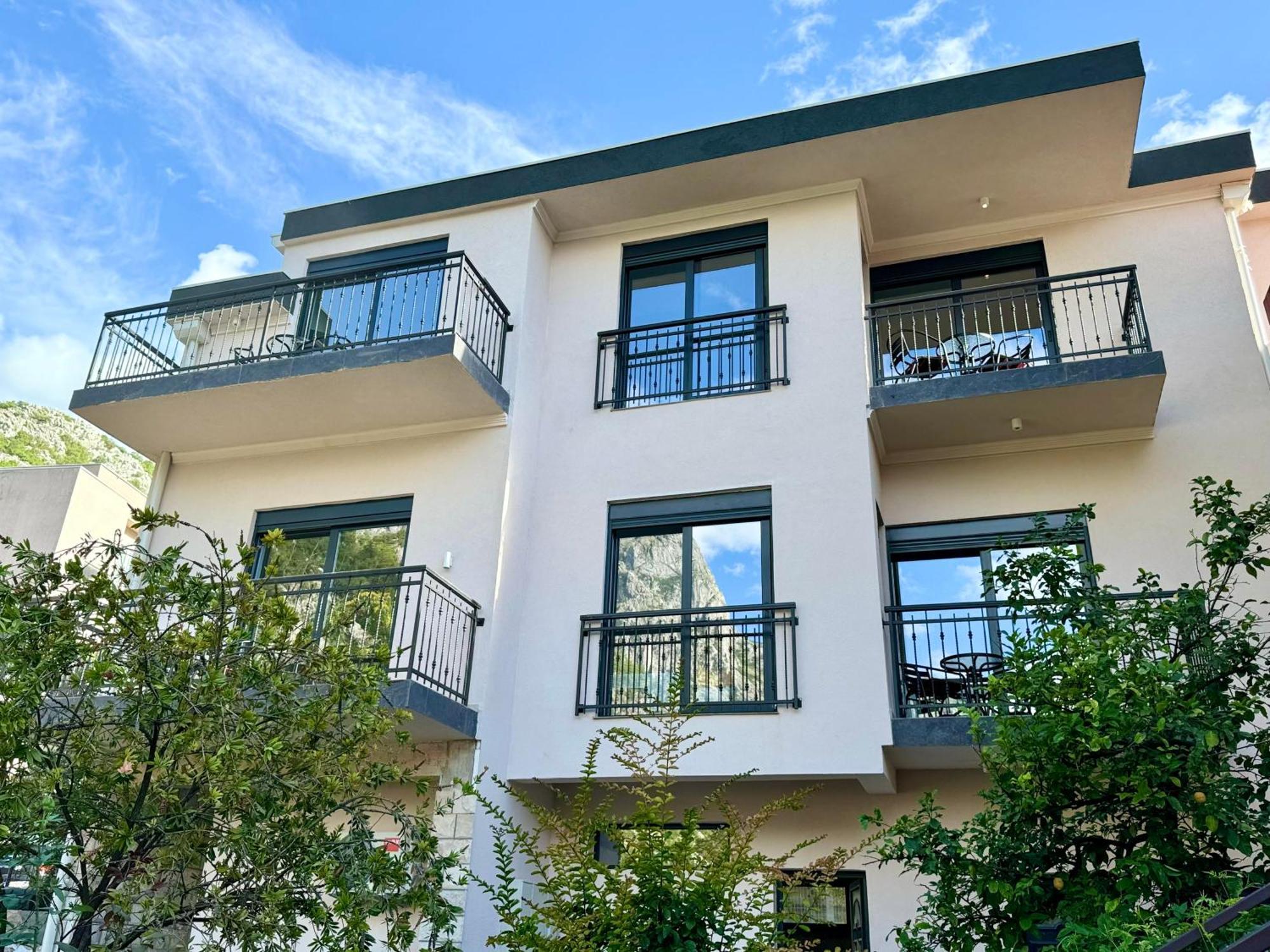 Harmony Garden Apartments Kotor Ngoại thất bức ảnh