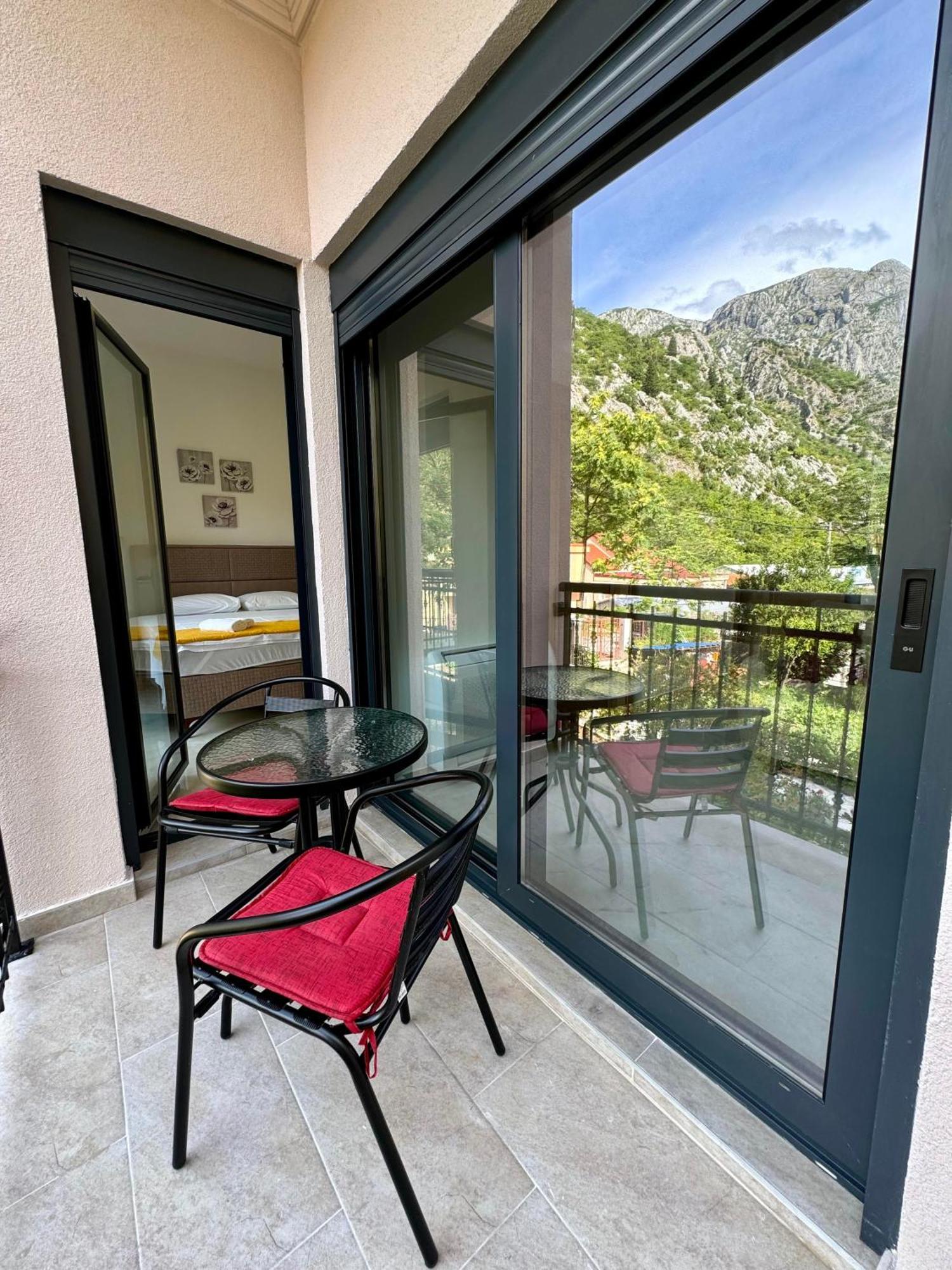 Harmony Garden Apartments Kotor Ngoại thất bức ảnh