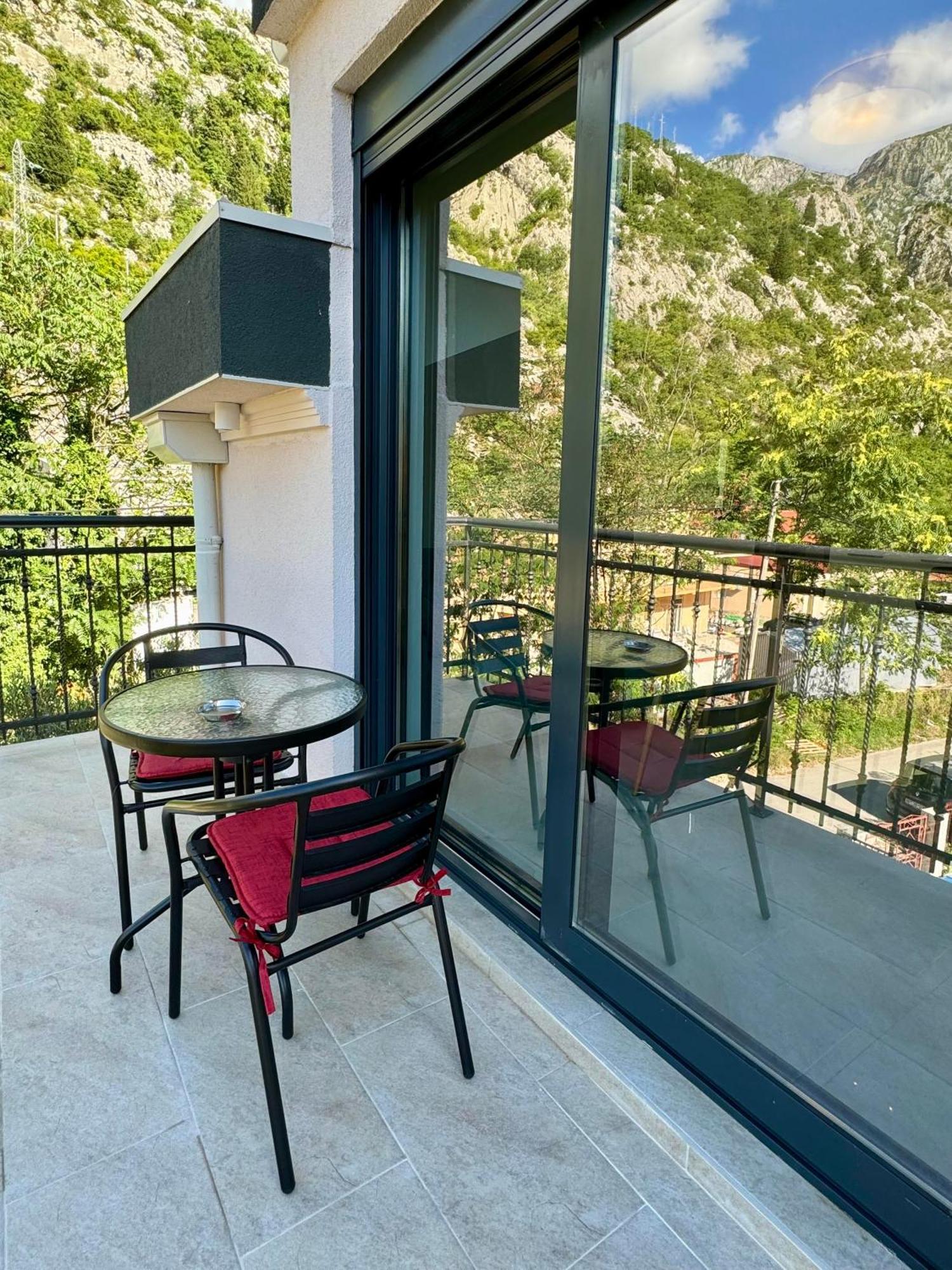 Harmony Garden Apartments Kotor Ngoại thất bức ảnh