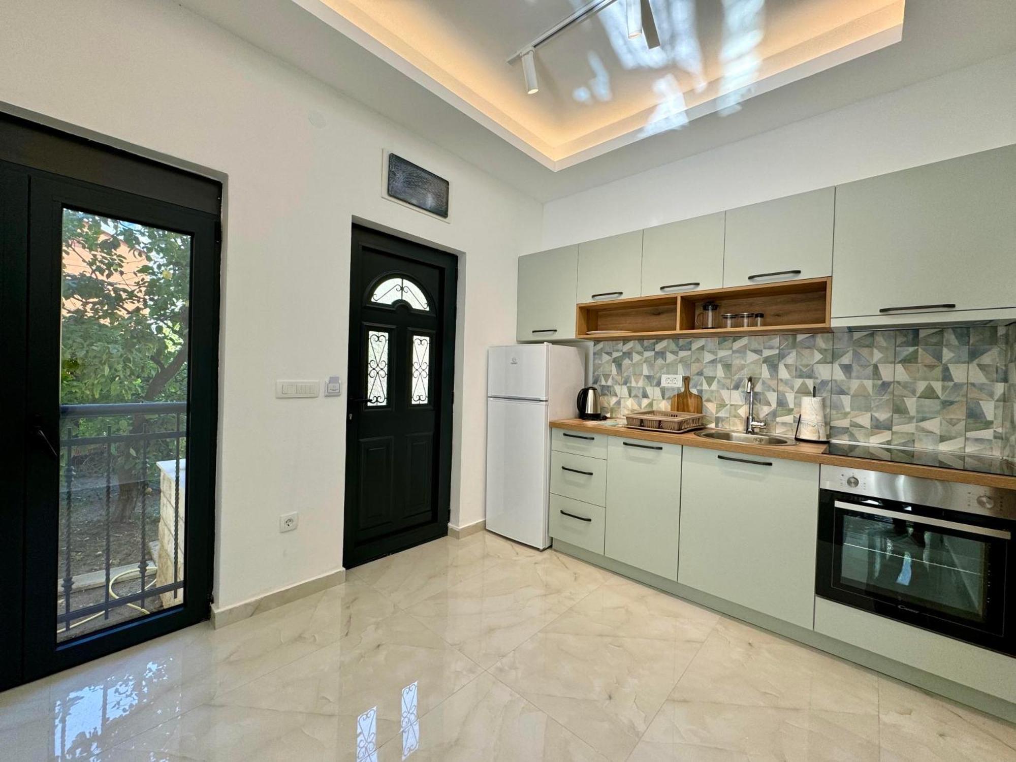Harmony Garden Apartments Kotor Ngoại thất bức ảnh